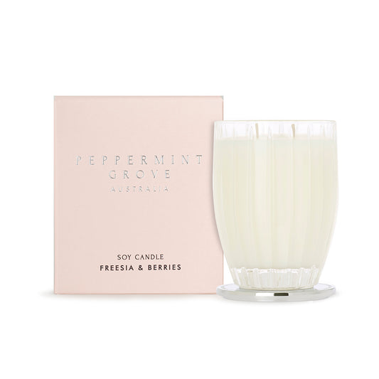 Large Candle 350g Freesia & Berries